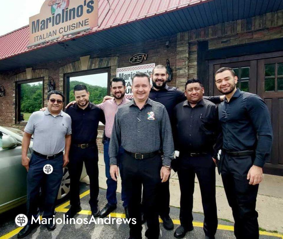 Mariolinos Andrews Crew Photo with Jesus